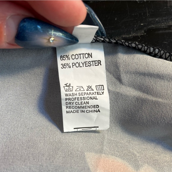 Multi-Colored Floral Tie-Back Romper - Picture 3 of 4